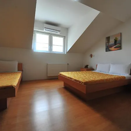 Motel Livija 2*